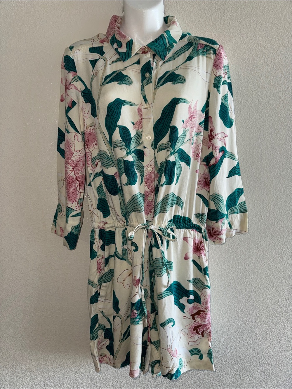 Ann Taylor  Floral Collared romper size 4